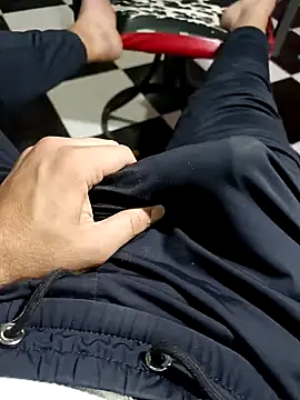 Snapshot of anis3g4 chatting on 10/02/25, 06:48 anis3g4 online show from 10/02/25, 06:48