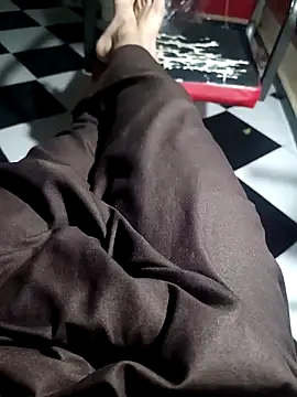 Snapshot of anis3g4 chatting on 10/08/25, 10:29 anis3g4 online show from 10/08/25, 10:29