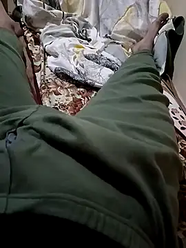 Snapshot of anis3g4 chatting on 11/25/25, 08:53 anis3g4 online show from 11/25/25, 08:53