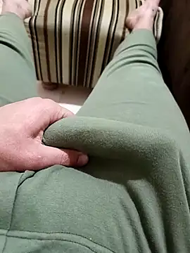 Snapshot of anis3g4 chatting on 11/28/25, 07:49 anis3g4 online show from 11/28/25, 07:49