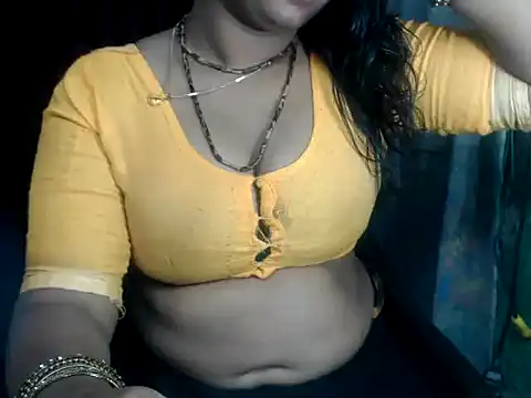 Snapshot of DearKimmi chatting on 01/15/25, 08:16 DearKimmi online show from 01/15/25, 08:16