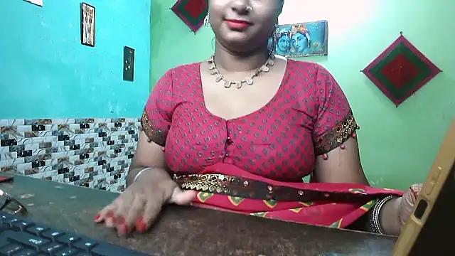 Snapshot of DearKimmi chatting on 09/11/25, 07:14 DearKimmi online show from 09/11/25, 07:14