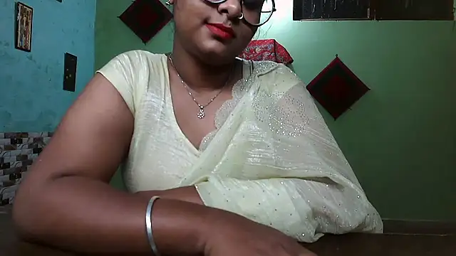 Snapshot of DearKimmi chatting on 11/01/25, 06:43 DearKimmi online show from 11/01/25, 06:43