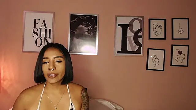 Snapshot of biancaleblanc chatting on 12/02/25, 12:54 biancaleblanc online show from 12/02/25, 12:54