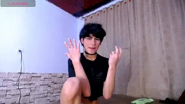 DaraKat18 online show from 11/24/25, 10:20