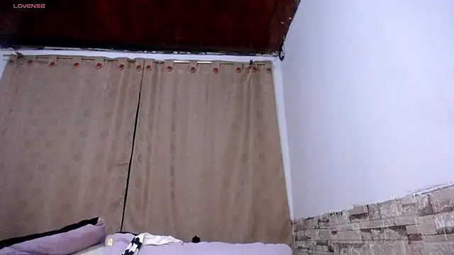 Snapshot of DaraKat18 chatting on 03/10/26, 10:37 DaraKat18 online show from 03/10/26, 10:37