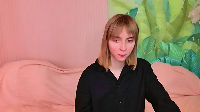 Snapshot of Beverly_Gomes chatting on 12/15/25, 03:16 Beverly Gomes online show from 12/15/25, 03:16