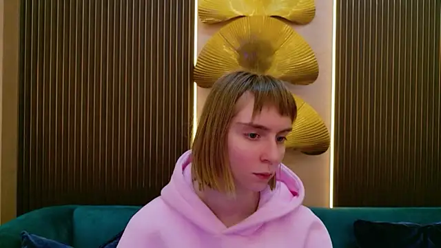 Snapshot of Beverly_Gomes chatting on 02/06/26, 08:12 Beverly Gomes online show from 02/06/26, 08:12