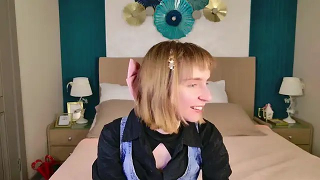 Snapshot of Beverly_Gomes chatting on 02/11/26, 03:28 Beverly Gomes online show from 02/11/26, 03:28