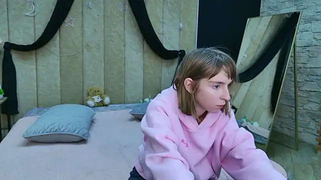 Snapshot of Beverly_Gomes chatting on 03/05/26, 03:41 Beverly Gomes online show from 03/05/26, 03:41