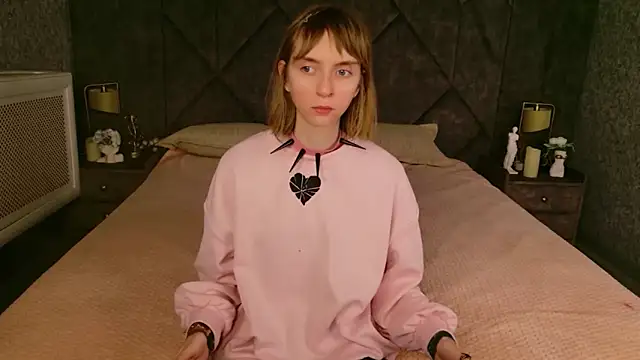 Snapshot of Beverly_Gomes chatting on 03/08/26, 05:22 Beverly Gomes online show from 03/08/26, 05:22