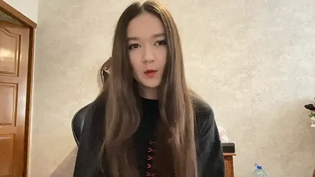 Pikmigirl18 online show from 09/12/25, 01:11