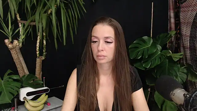 Snapshot of lola_sky@xh chatting on 11/14/25, 09:57 lola skyxh online show from 11/14/25, 09:57