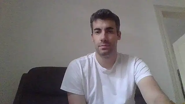 JulioIsHere4you online show from 10/04/25, 09:29