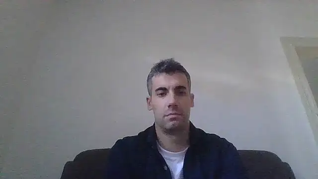 JulioIsHere4you online show from 10/11/25, 12:36