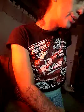 Snapshot of Almendrasexy chatting on 10/24/25, 04:53 Almendrasexy online show from 10/24/25, 04:53