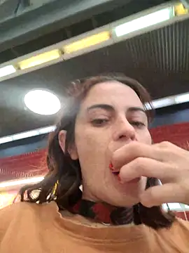 Snapshot of Almendrasexy chatting on 11/02/25, 04:53 Almendrasexy online show from 11/02/25, 04:53