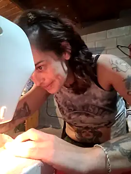 Snapshot of Almendrasexy chatting on 11/18/25, 03:45 Almendrasexy online show from 11/18/25, 03:45