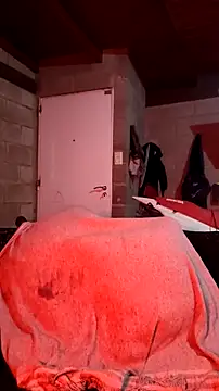 Snapshot of Almendrasexy chatting on 12/22/25, 03:14 Almendrasexy online show from 12/22/25, 03:14