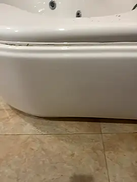 Snapshot of ruberofre chatting on 10/13/25, 01:49 ruberofre online show from 10/13/25, 01:49