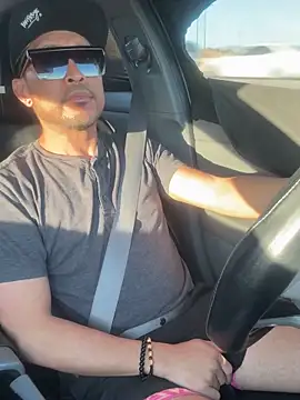 Snapshot of RiverTM chatting on 09/23/25, 12:57 RiverTM online show from 09/23/25, 12:57