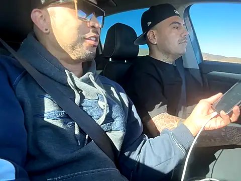 Snapshot of RiverTM chatting on 10/10/25, 10:42 RiverTM online show from 10/10/25, 10:42