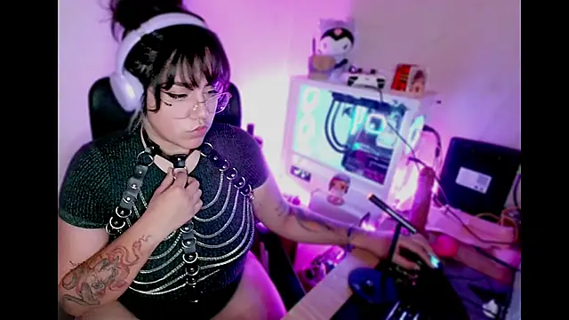 PinkDenial online show from 09/16/25, 01:28