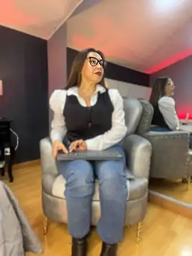 Snapshot of Samantha_Milf__ chatting on 04/15/26, 09:15 Samantha Milf online show from 04/15/26, 09:15