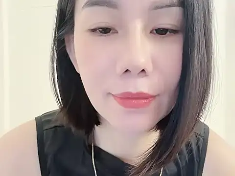 Snapshot of JunCii chatting on 10/22/25, 08:14 JunCii online show from 10/22/25, 08:14