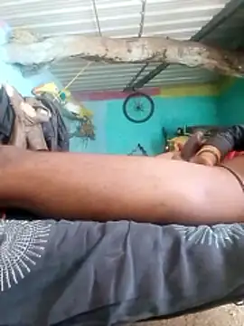 Snapshot of CUTE-004 chatting on 03/26/26, 09:04 CUTE-004 online show from 03/26/26, 09:04