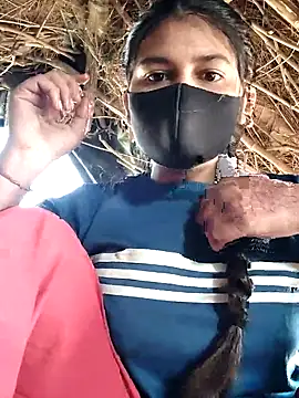 Snapshot of Janvi_Jaitly chatting on 11/10/25, 03:16 Janvi Jaitly online show from 11/10/25, 03:16