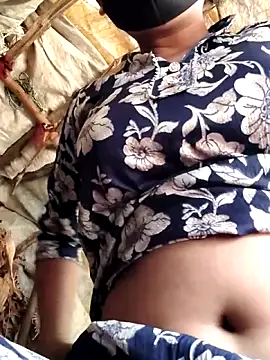 Snapshot of Janvi_Jaitly chatting on 11/22/25, 09:30 Janvi Jaitly online show from 11/22/25, 09:30