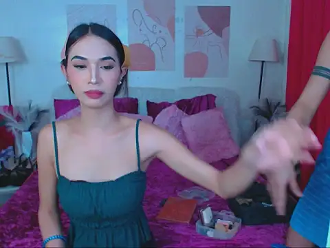 Snapshot of Alluring_Carmela chatting on 10/27/25, 06:56 Alluring Carmela online show from 10/27/25, 06:56