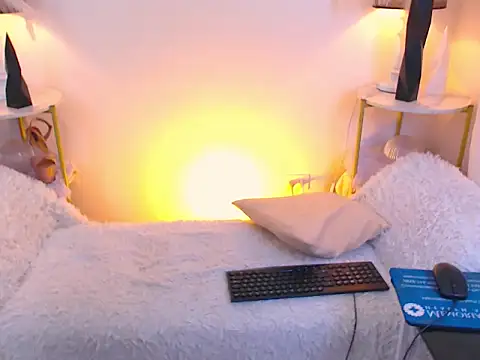 Snapshot of Alluring_Carmela chatting on 02/02/26, 06:17 Alluring Carmela online show from 02/02/26, 06:17