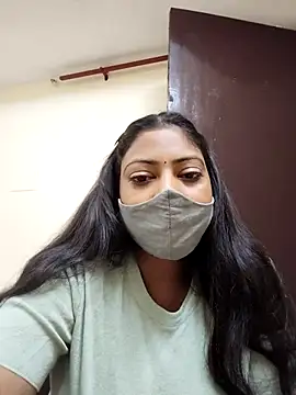 Snapshot of Kajal-baby07 chatting on 11/12/25, 04:02 Kajal-baby07 online show from 11/12/25, 04:02