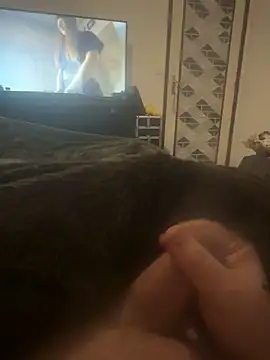 Snapshot of Badking9377 chatting on 11/06/25, 10:21 Badking9377 online show from 11/06/25, 10:21