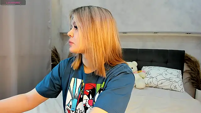 Jerry-Hall online show from 04/15/26, 01:12