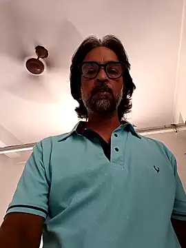 Snapshot of malhotra21 chatting on 09/26/25, 08:40 malhotra21 online show from 09/26/25, 08:40