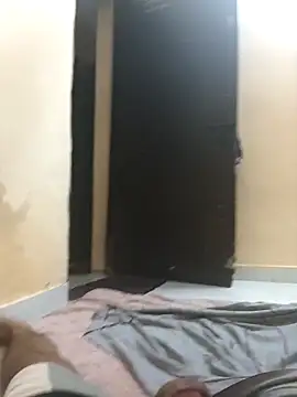 Snapshot of indian_danny chatting on 09/12/25, 04:45 indian danny online show from 09/12/25, 04:45