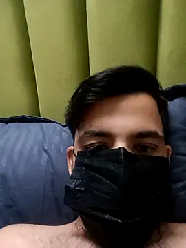 Snapshot of indian_danny chatting on 11/16/25, 12:44 indian danny online show from 11/16/25, 12:44