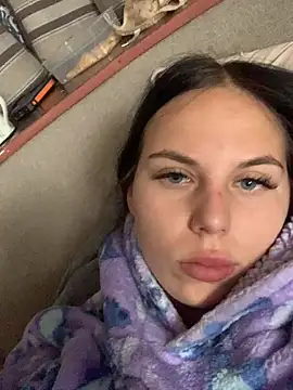 Snapshot of ksenia123 chatting on 10/03/25, 06:32 ksenia123 online show from 10/03/25, 06:32