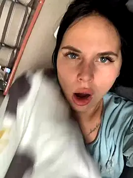 Snapshot of ksenia123 chatting on 10/07/25, 09:28 ksenia123 online show from 10/07/25, 09:28