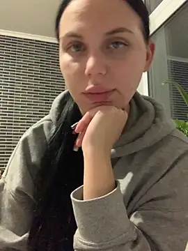 Snapshot of ksenia123 chatting on 11/02/25, 08:33 ksenia123 online show from 11/02/25, 08:33