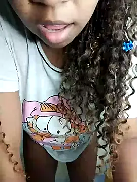 Snapshot of Ella_lima chatting on 03/19/26, 06:45 Ella lima online show from 03/19/26, 06:45