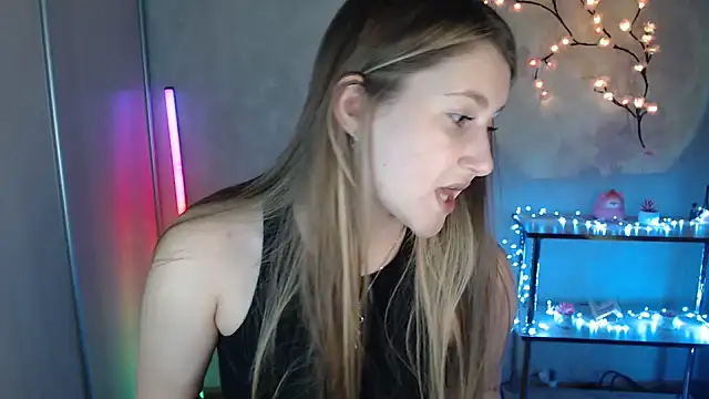 Snapshot of Milka_kamila chatting on 07/12/26, 11:56 Milka kamila online show from 07/12/26, 11:56