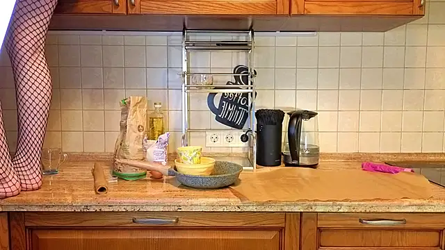 Snapshot of KandraCruser chatting on 04/05/26, 09:01 KandraCruser online show from 04/05/26, 09:01