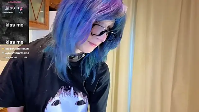 Snapshot of KandraCruser chatting on 04/06/26, 04:46 KandraCruser online show from 04/06/26, 04:46