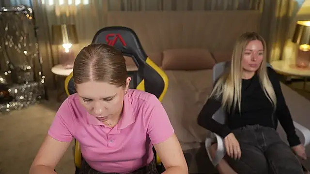 Snapshot of Tiana_Princesss chatting on 10/07/25, 02:14 Tiana Princesss online show from 10/07/25, 02:14