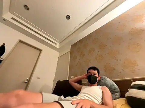 Snapshot of kaikai1335 chatting on 10/18/25, 07:31 kaikai1335 online show from 10/18/25, 07:31