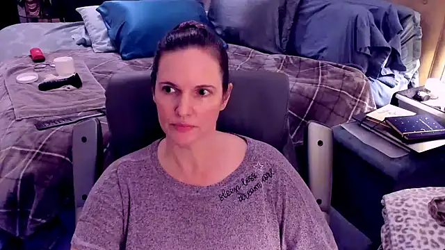 Snapshot of ninajaymes chatting on 12/27/24, 12:18 ninajaymes online show from 12/27/24, 12:18